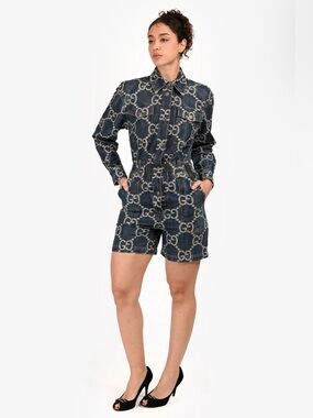 😮GUCCI BLUE DENIM MONOGRAM BUTTON DOWN JUMPSUIT - SIZE 36 (XS)